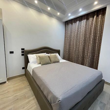 Le Chic Rooms Neapel Exteriör bild